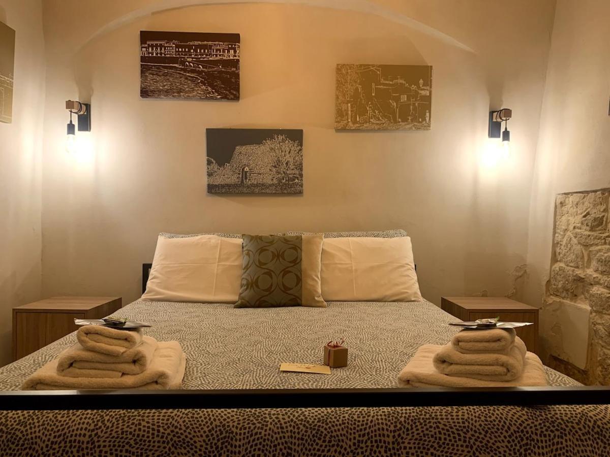 Locus Pendinelli Trani Bed & Breakfast Eksteriør bilde